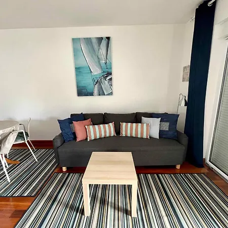 In 50295 Apartment Dramalj