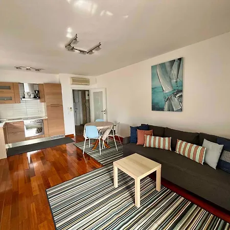 Apartment In 50295 Dramalj