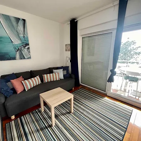 Apartament In 50295 *