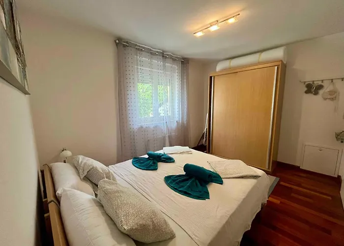 In 50295 Apartment *