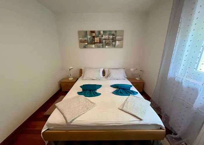 In 50295 Apartment *